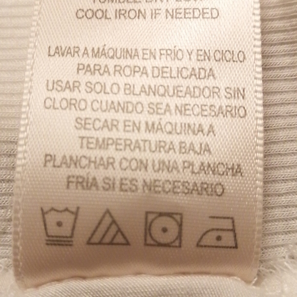 NWT..DEPT222, lightweight  white sweater, Size Small - Picture 9 of 9